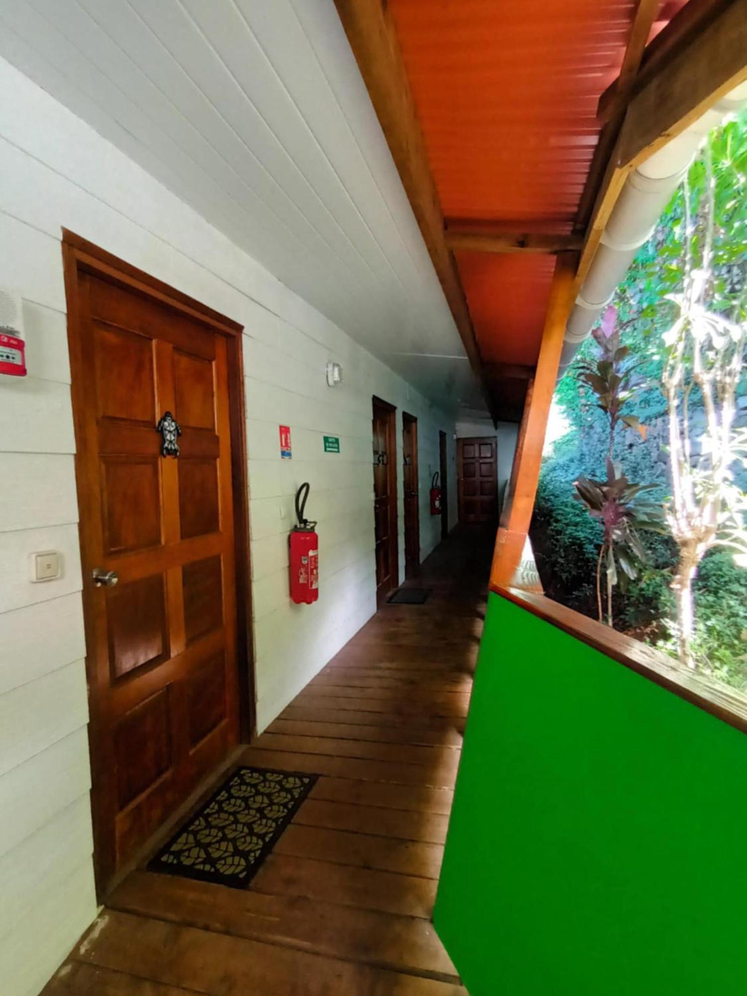 Fare Arana Hotel Atiha Exterior foto